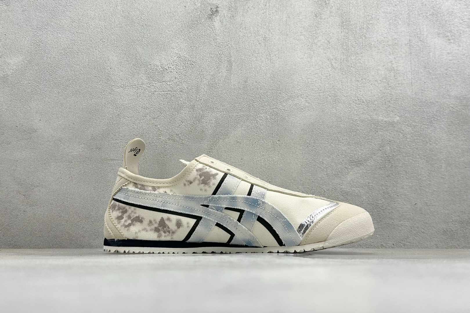 160 鬼冢虎 Onitsuka Tiger Mexico 66 Paraty 百搭单品板鞋 1183A360-205-Chinese UA Cheap High Quatity Brand Clothes Bags handbags Sneakers wholesale wholesaler seller from China Factory suppliers Fashion Clothing Shoes best Quality Beautiful Price 160 鬼冢虎 Onitsuka Tiger Mexico 66 Paraty 百搭单品板鞋 1183A360-205
