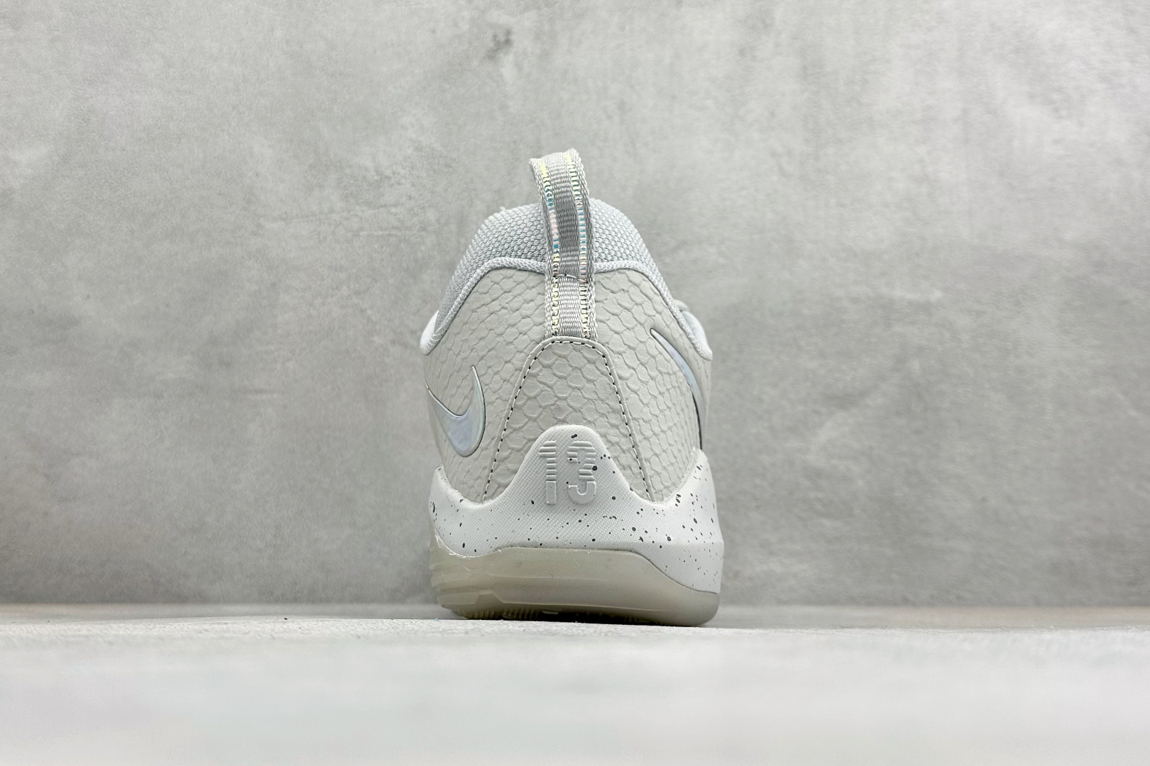 NK Paul George PG1 保罗乔治一代签名篮球鞋 728223-002-Top High Quatity Cheap Sneakers Fashion Clothing Clothes Bags handbags Shoes of all Brand wholesale With The best Quality And Beautiful Price from China Factory Chinese suppliers wholesaler seller NK Paul George PG1 保罗乔治一代签名篮球鞋 728223-002