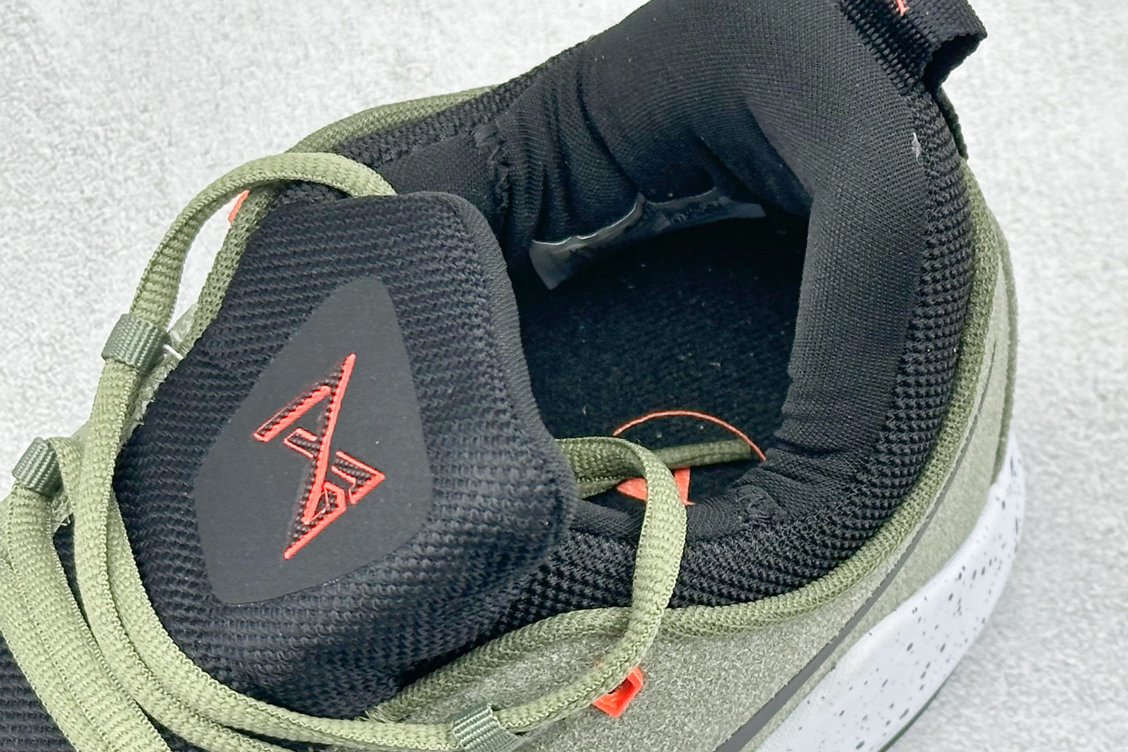 NK Paul George PG1 保罗乔治一代签名篮球鞋 911082-099-Top High Quatity Cheap Sneakers Fashion Clothing Clothes Bags handbags Shoes of all Brand wholesale With The best Quality And Beautiful Price from China Factory Chinese suppliers wholesaler seller NK Paul George PG1 保罗乔治一代签名篮球鞋 911082-099