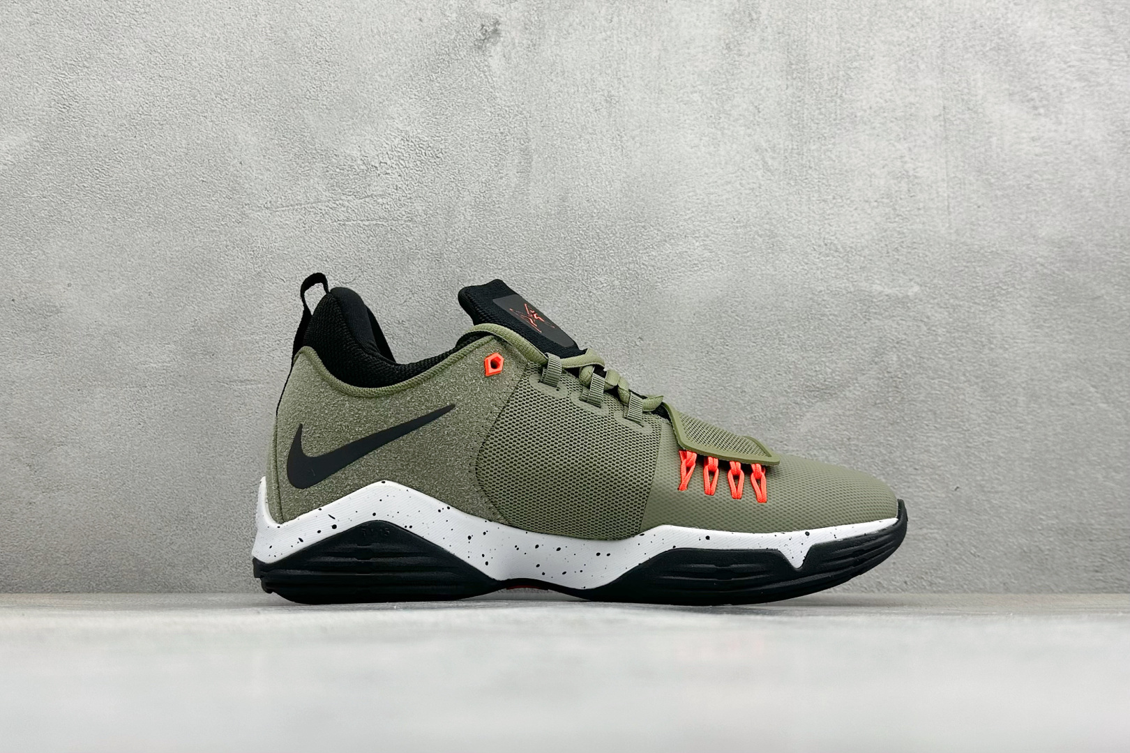 NK Paul George PG1 保罗乔治一代签名篮球鞋 911082-099-Top High Quatity Cheap Sneakers Fashion Clothing Clothes Bags handbags Shoes of all Brand wholesale With The best Quality And Beautiful Price from China Factory Chinese suppliers wholesaler seller NK Paul George PG1 保罗乔治一代签名篮球鞋 911082-099