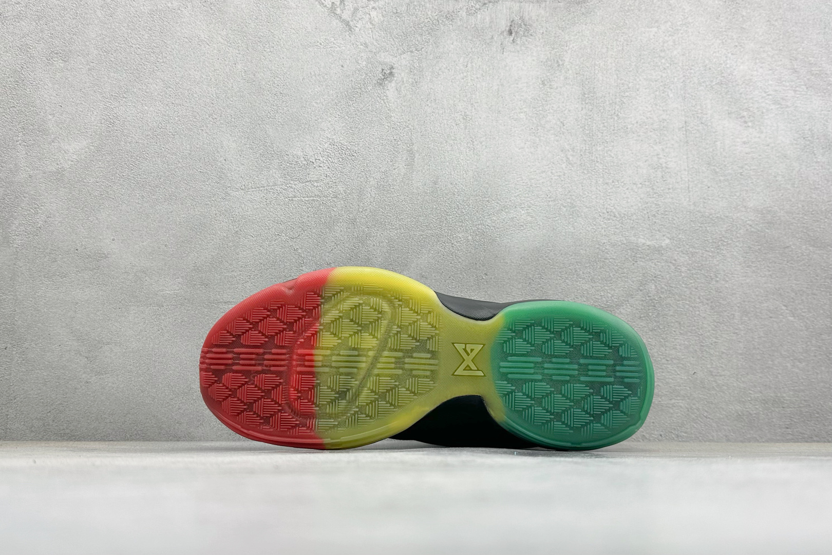 NK Paul George PG1 保罗乔治一代签名篮球鞋 878628-009-Top High Quatity Cheap Sneakers Fashion Clothing Clothes Bags handbags Shoes of all Brand wholesale With The best Quality And Beautiful Price from China Factory Chinese suppliers wholesaler seller NK Paul George PG1 保罗乔治一代签名篮球鞋 878628-009