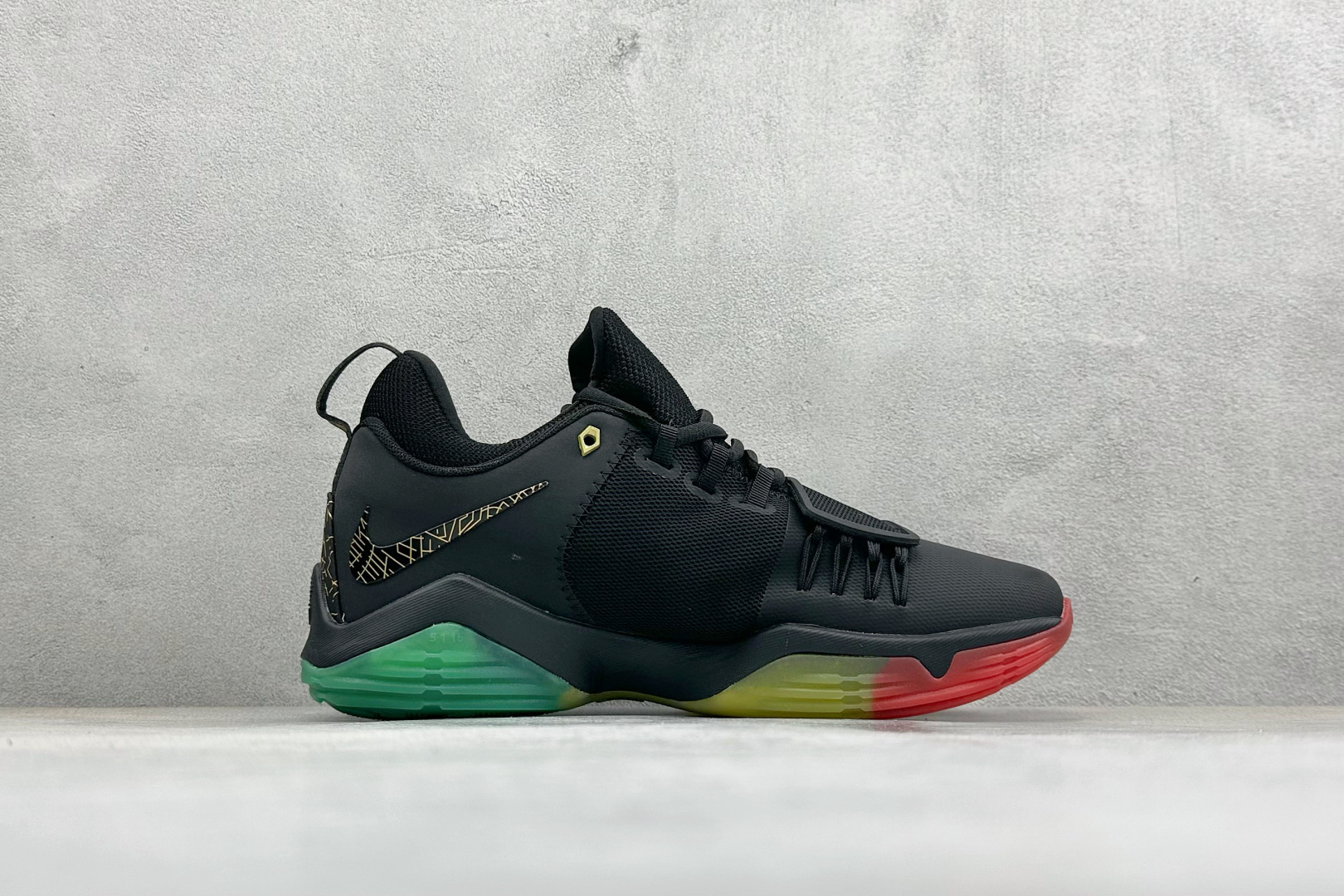 NK Paul George PG1 保罗乔治一代签名篮球鞋 878628-009-Top High Quatity Cheap Sneakers Fashion Clothing Clothes Bags handbags Shoes of all Brand wholesale With The best Quality And Beautiful Price from China Factory Chinese suppliers wholesaler seller NK Paul George PG1 保罗乔治一代签名篮球鞋 878628-009