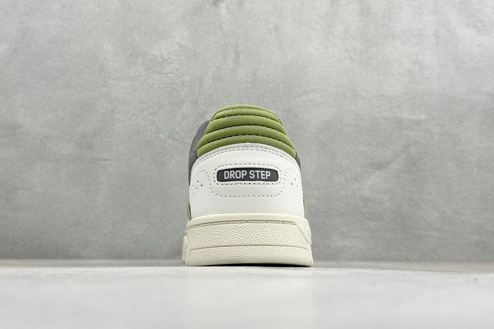 170 Adidas DROP STEP LOW 2.0 低帮百搭潮流休闲运动板鞋 JP9209-Chinese UA Cheap High Quatity Brand Clothes Bags handbags Sneakers wholesale wholesaler seller from China Factory suppliers Fashion Clothing Shoes best Quality Beautiful Price 170 Adidas DROP STEP LOW 2.0 低帮百搭潮流休闲运动板鞋 JP9209