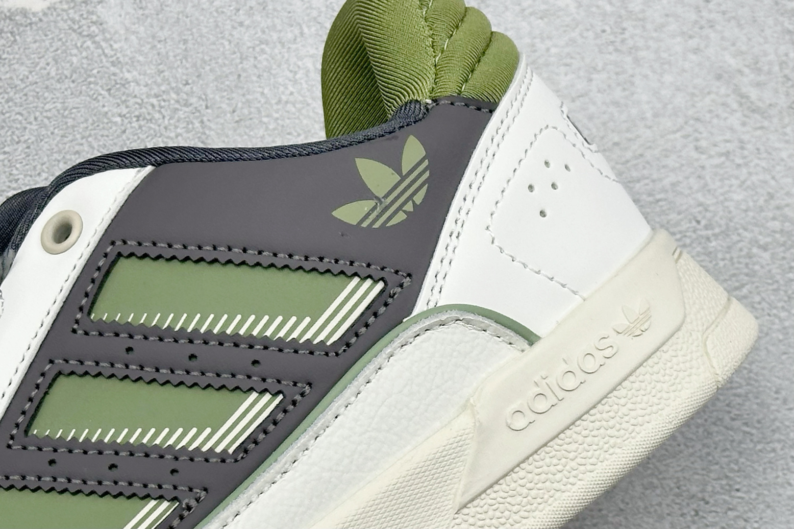 170 Adidas DROP STEP LOW 2.0 低帮百搭潮流休闲运动板鞋 JP9209-Chinese UA Cheap High Quatity Brand Clothes Bags handbags Sneakers wholesale wholesaler seller from China Factory suppliers Fashion Clothing Shoes best Quality Beautiful Price 170 Adidas DROP STEP LOW 2.0 低帮百搭潮流休闲运动板鞋 JP9209