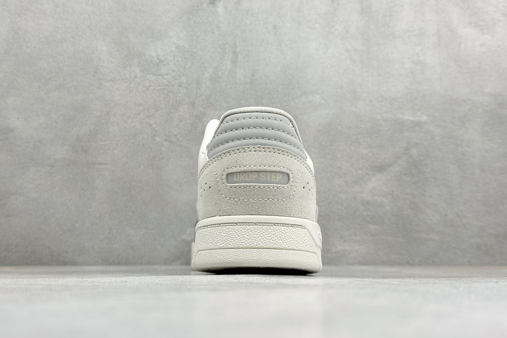 170 Adidas DROP STEP LOW 2.0 低帮百搭潮流休闲运动板鞋 KI3415