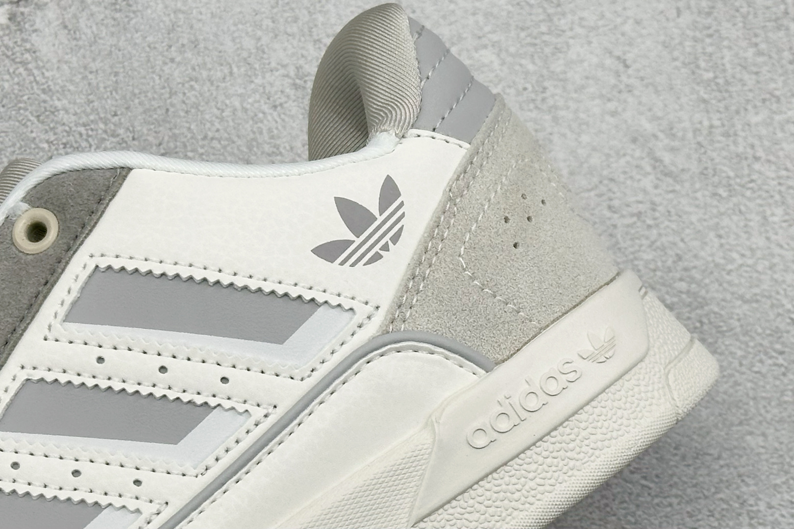 170 Adidas DROP STEP LOW 2.0 低帮百搭潮流休闲运动板鞋 KI3415