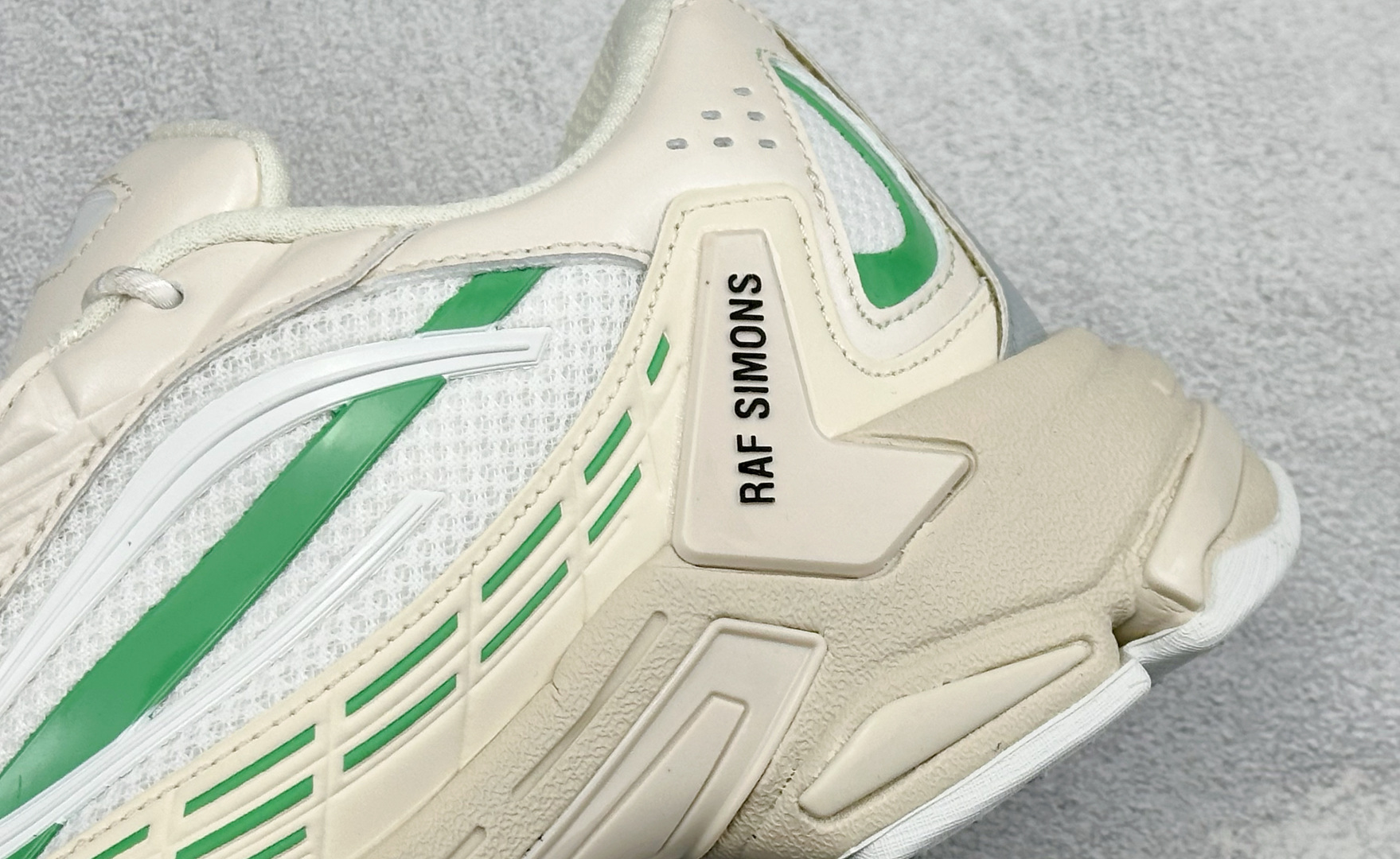 250 RAF SIMONS RESPONSE TRAIL”水泡” 先锋潮流 复古低帮休闲鞋 独家定制鞋盒 HR830002S-Chinese UA Cheap High Quatity Brand Clothes Bags handbags Sneakers wholesale wholesaler seller from China Factory suppliers Fashion Clothing Shoes best Quality Beautiful Price 250 RAF SIMONS RESPONSE TRAIL”水泡” 先锋潮流 复古低帮休闲鞋 独家定制鞋盒 HR830002S
