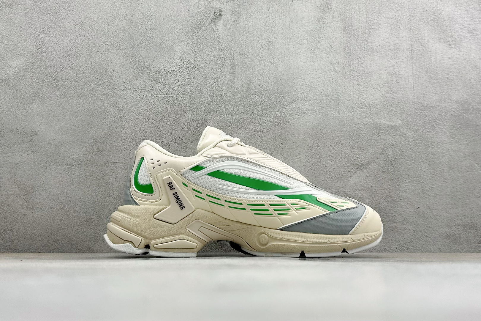 250 RAF SIMONS RESPONSE TRAIL”水泡” 先锋潮流 复古低帮休闲鞋 独家定制鞋盒 HR830002S-Chinese UA Cheap High Quatity Brand Clothes Bags handbags Sneakers wholesale wholesaler seller from China Factory suppliers Fashion Clothing Shoes best Quality Beautiful Price 250 RAF SIMONS RESPONSE TRAIL”水泡” 先锋潮流 复古低帮休闲鞋 独家定制鞋盒 HR830002S