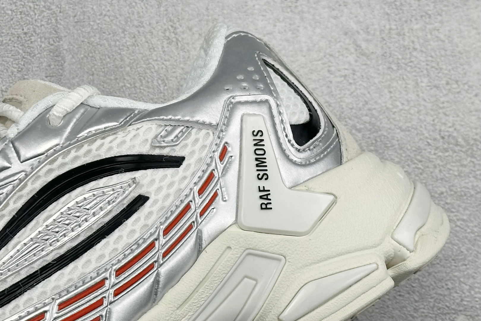 250 RAF SIMONS RESPONSE TRAIL”水泡” 先锋潮流 复古低帮休闲鞋 独家定制鞋盒 HR830002S
