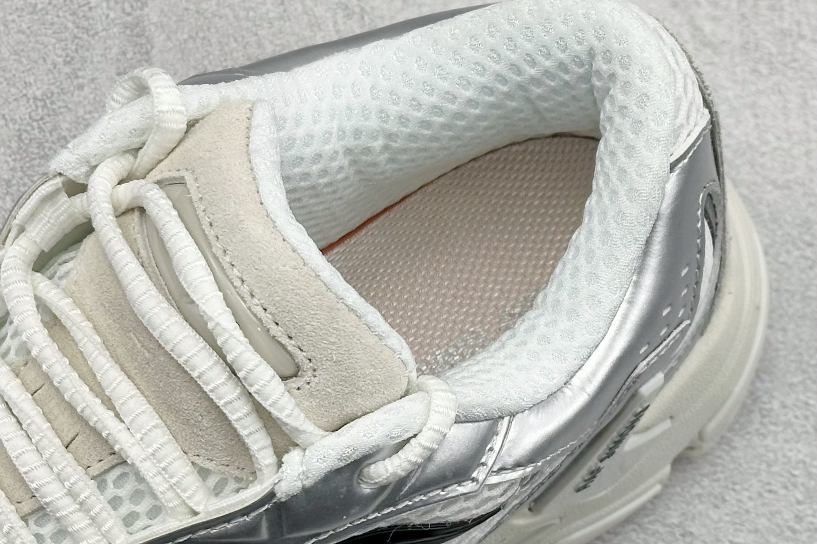 250 RAF SIMONS RESPONSE TRAIL”水泡” 先锋潮流 复古低帮休闲鞋 独家定制鞋盒 HR830002S