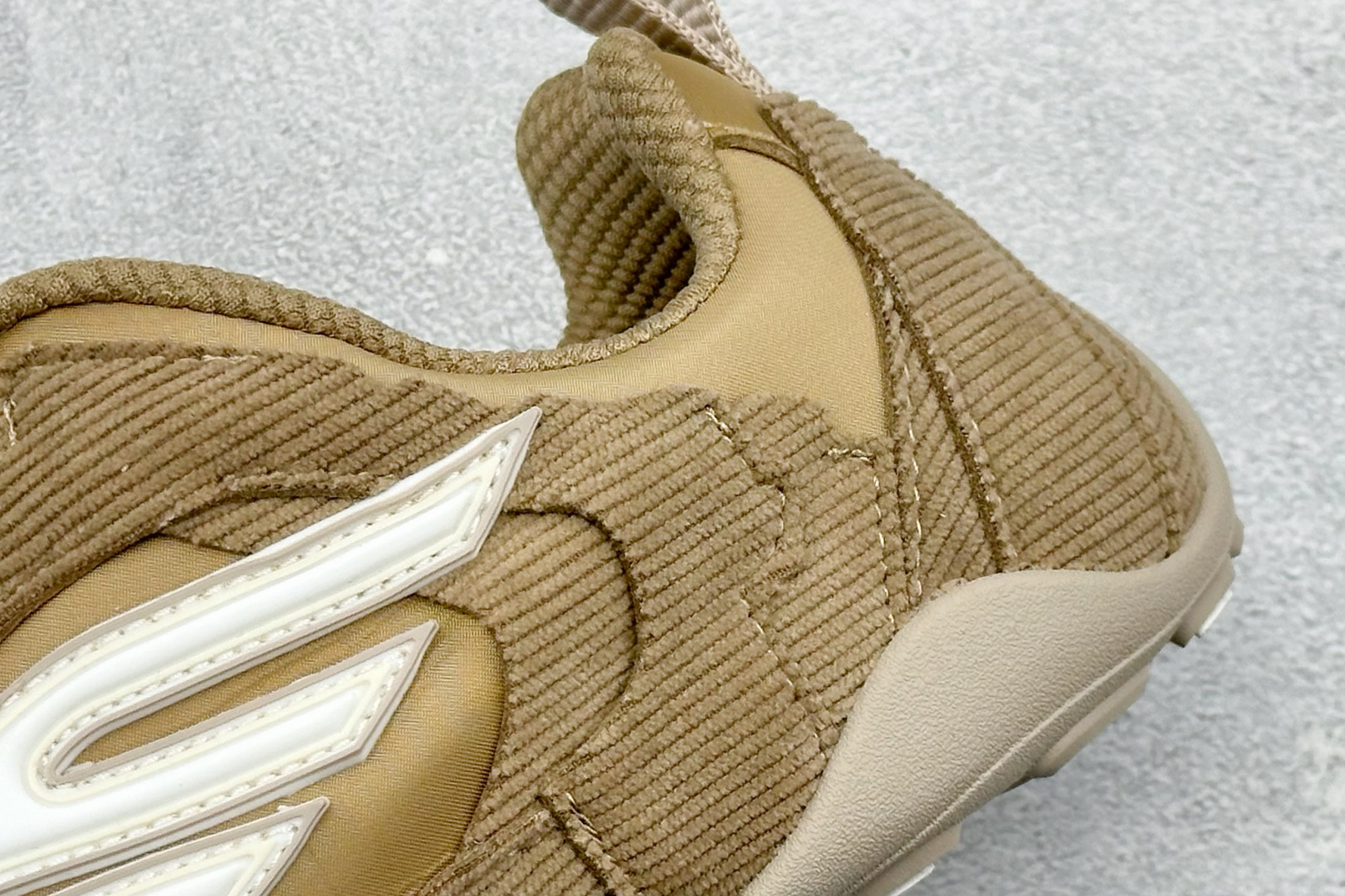 OK版Balenciaga 巴黎世家 16代 MONDAY 其前卫的设计-Top High Quatity Cheap Sneakers Fashion Clothing Clothes Bags handbags Shoes of all Brand wholesale With The best Quality And Beautiful Price from China Factory Chinese suppliers wholesaler seller OK版Balenciaga 巴黎世家 16代 MONDAY 其前卫的设计