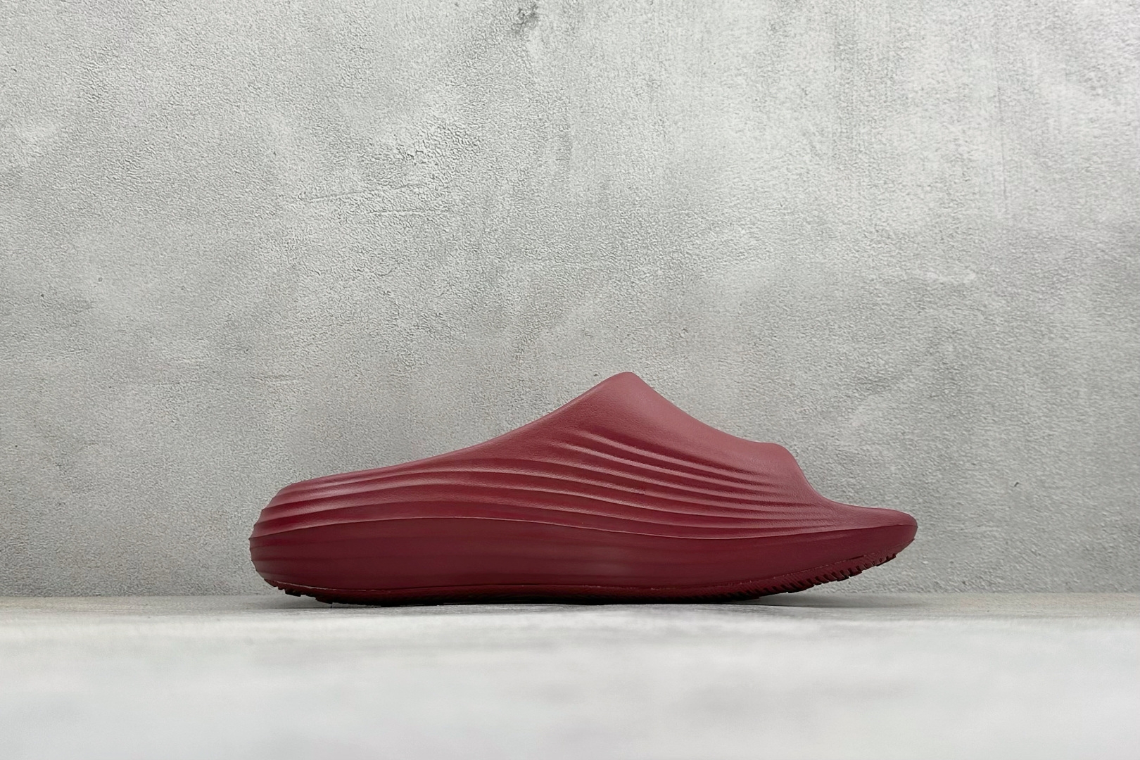 Y版Nike ReactX Rejuven8 Slide 耐克夏日穿搭凉鞋 HV4479-600-Top High Quatity Cheap Sneakers Fashion Clothing Clothes Bags handbags Shoes of all Brand wholesale With The best Quality And Beautiful Price from China Factory Chinese suppliers wholesaler seller Y版Nike ReactX Rejuven8 Slide 耐克夏日穿搭凉鞋 HV4479-600