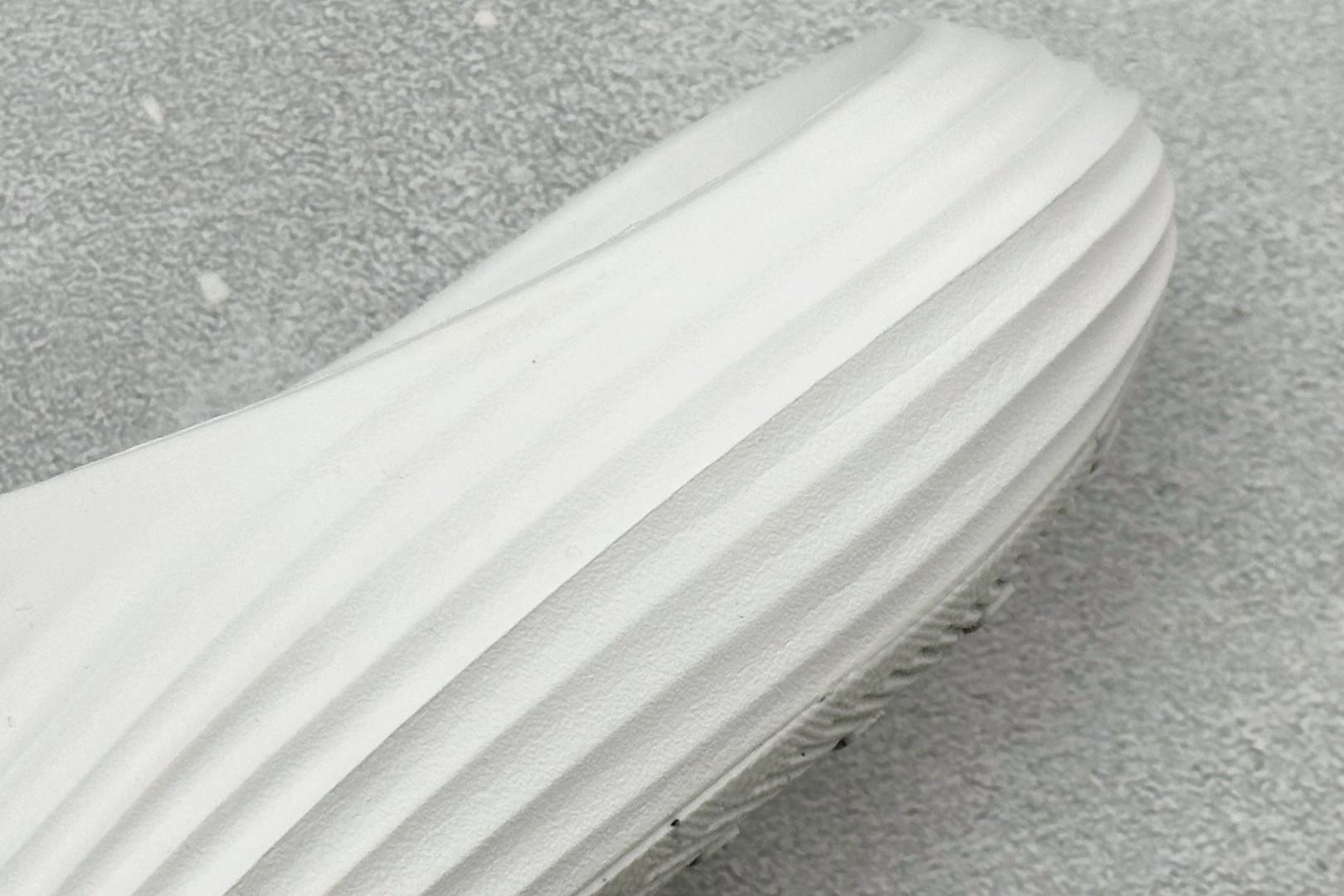 Y版Nike ReactX Rejuven8 Slide 耐克夏日穿搭凉鞋 HV4484-100-Top High Quatity Cheap Sneakers Fashion Clothing Clothes Bags handbags Shoes of all Brand wholesale With The best Quality And Beautiful Price from China Factory Chinese suppliers wholesaler seller Y版Nike ReactX Rejuven8 Slide 耐克夏日穿搭凉鞋 HV4484-100