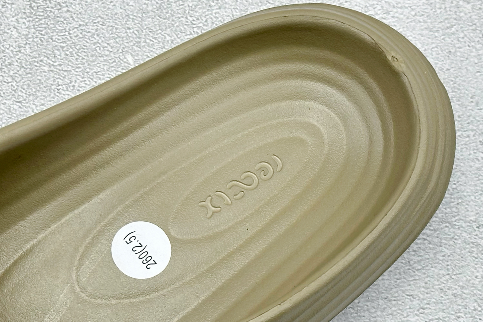Y版Nike ReactX Rejuven8 Slide 耐克夏日穿搭凉鞋 HV4479-200-Top High Quatity Cheap Sneakers Fashion Clothing Clothes Bags handbags Shoes of all Brand wholesale With The best Quality And Beautiful Price from China Factory Chinese suppliers wholesaler seller Y版Nike ReactX Rejuven8 Slide 耐克夏日穿搭凉鞋 HV4479-200