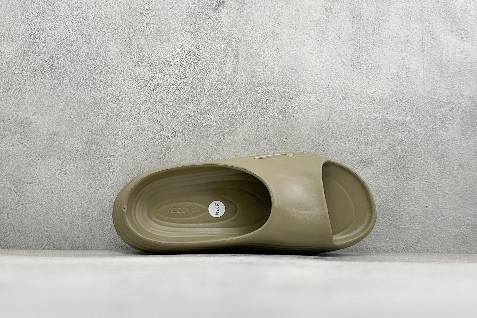 Y版Nike ReactX Rejuven8 Slide 耐克夏日穿搭凉鞋 HV4479-200-Top High Quatity Cheap Sneakers Fashion Clothing Clothes Bags handbags Shoes of all Brand wholesale With The best Quality And Beautiful Price from China Factory Chinese suppliers wholesaler seller Y版Nike ReactX Rejuven8 Slide 耐克夏日穿搭凉鞋 HV4479-200