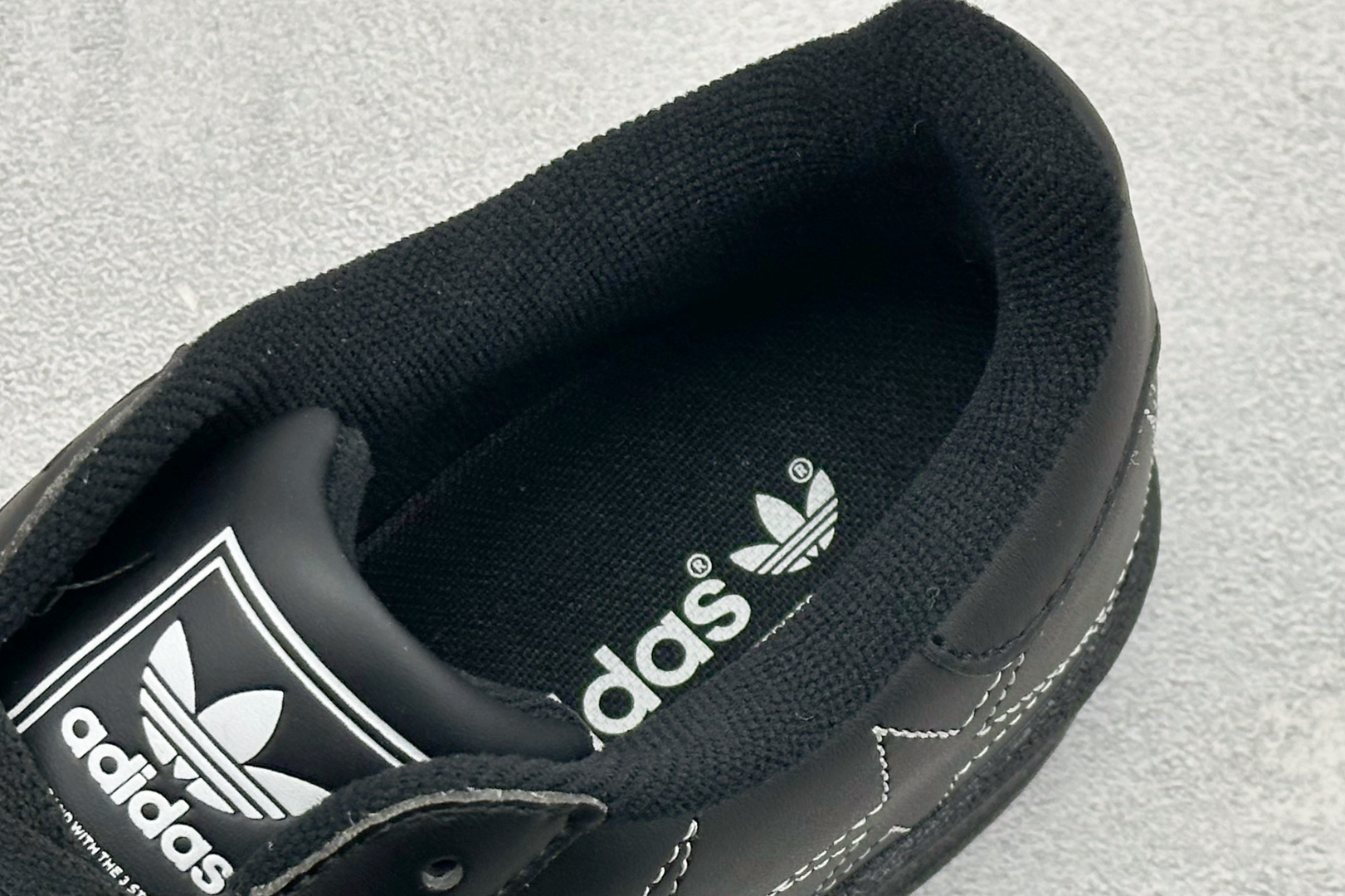 140 XR版Adidas Originals Superstar贝壳头系列 阿迪达斯 低帮经典百搭休闲运动板鞋 IH4124