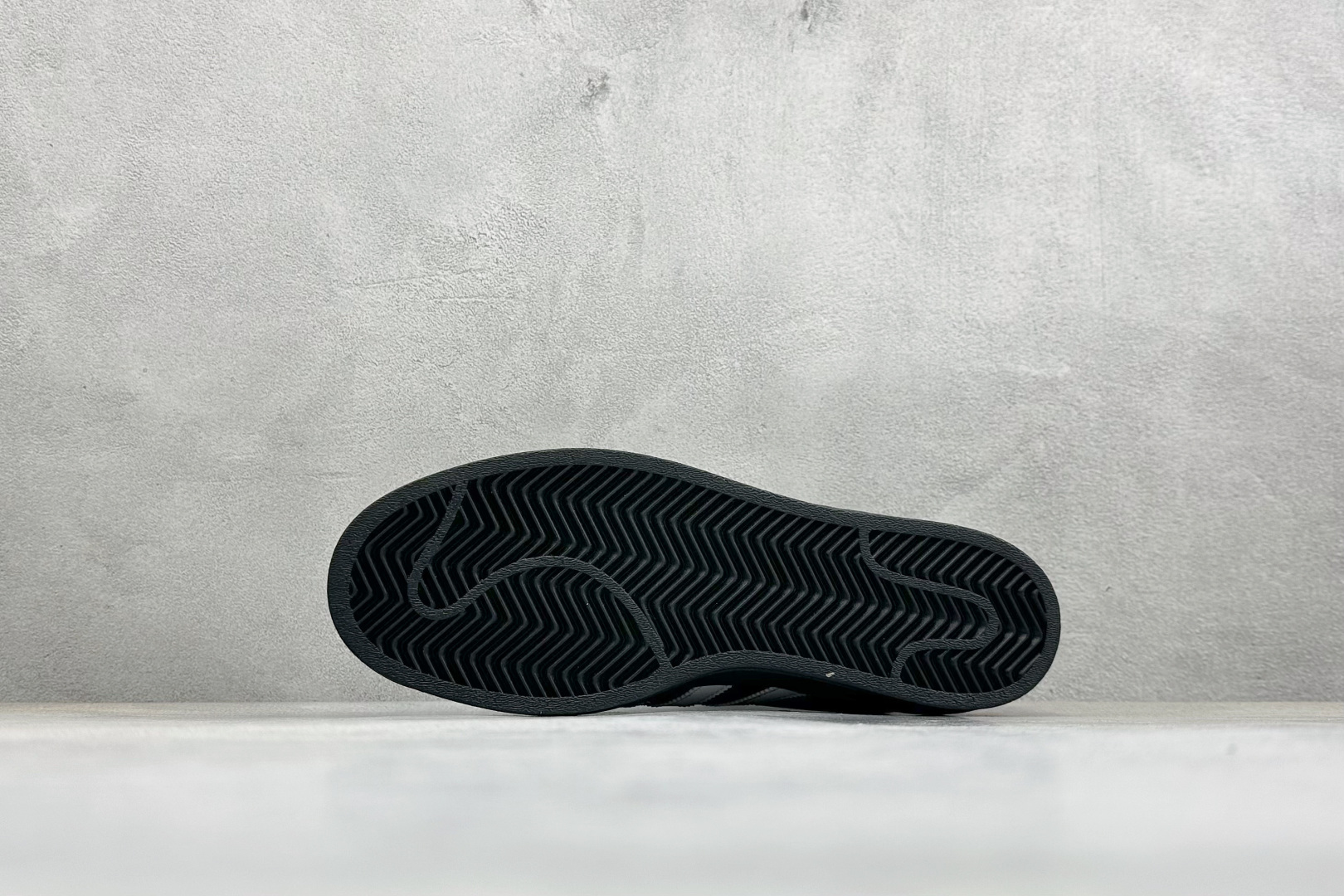 140 XR版Adidas Originals Superstar贝壳头系列 阿迪达斯 低帮经典百搭休闲运动板鞋 IH4124
