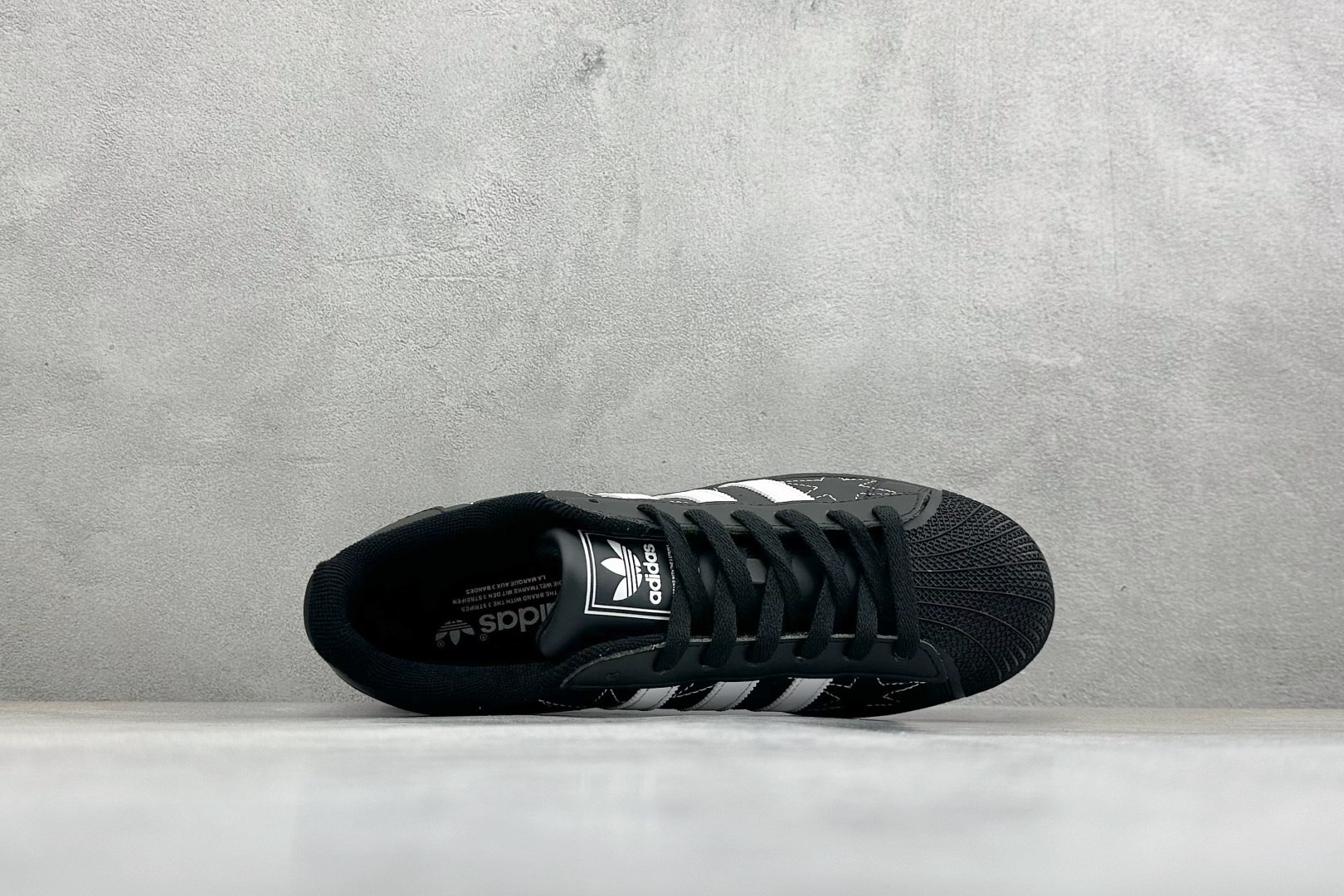 140 XR版Adidas Originals Superstar贝壳头系列 阿迪达斯 低帮经典百搭休闲运动板鞋 IH4124