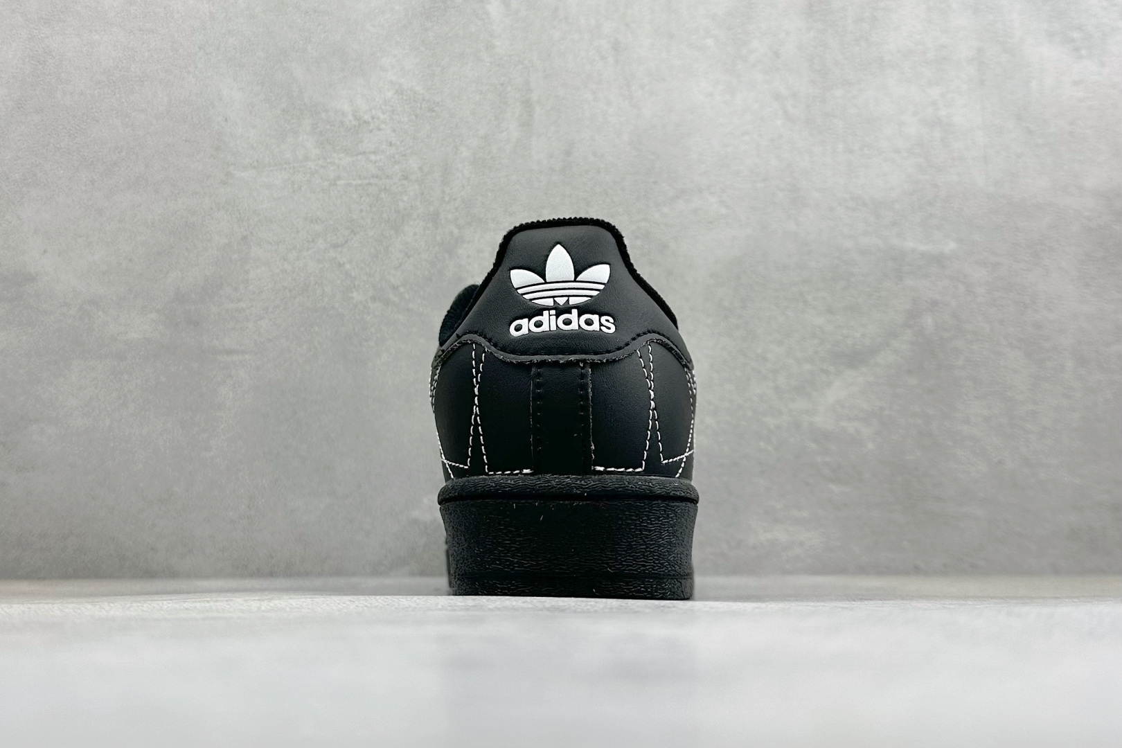 140 XR版Adidas Originals Superstar贝壳头系列 阿迪达斯 低帮经典百搭休闲运动板鞋 IH4124