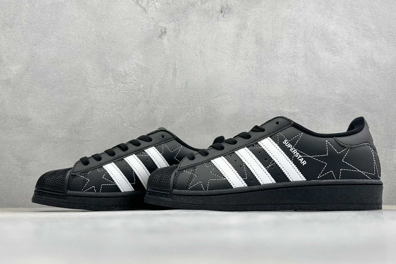 140 XR版Adidas Originals Superstar贝壳头系列 阿迪达斯 低帮经典百搭休闲运动板鞋 IH4124