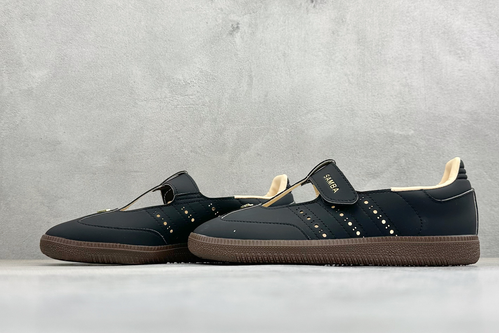 140 XR版Adidas SAMBA JANE W 阿迪达斯 玛丽珍 懒人一脚蹬 KJ3970
