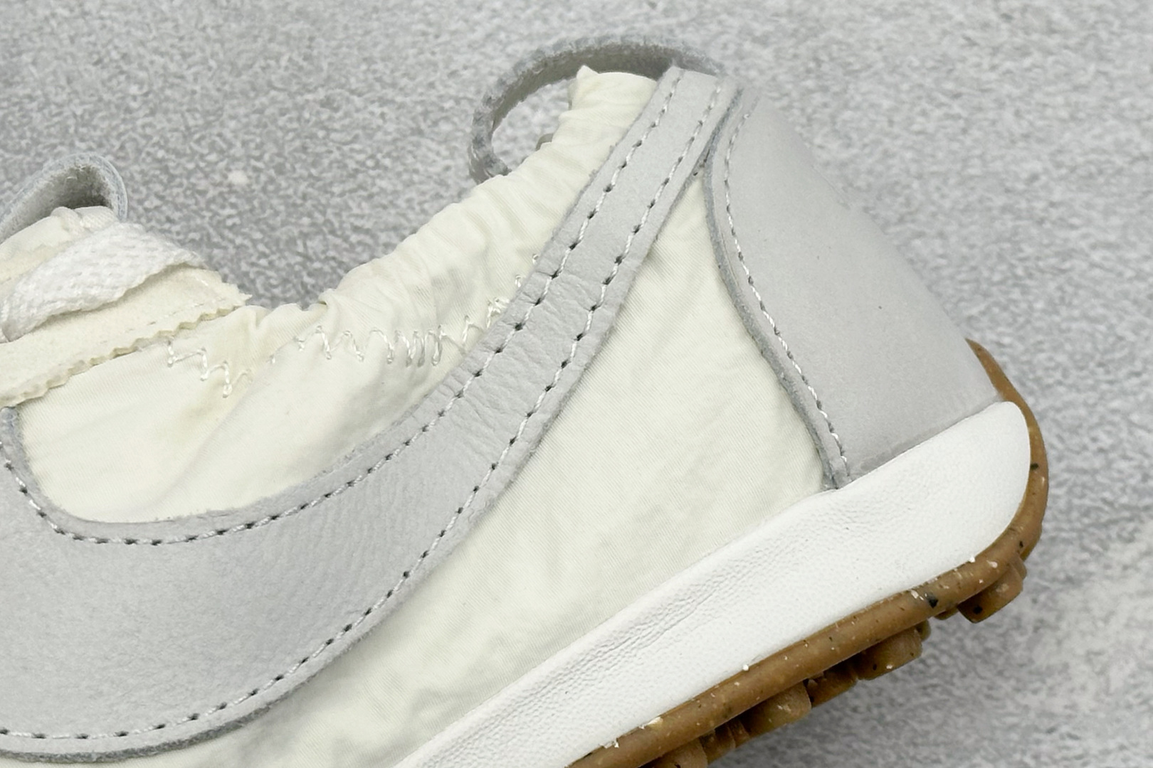Jacquemus x Nike Moon Shoe SP 网红薄底低帮生活休闲鞋 HV8547-002-Top High Quatity Cheap Sneakers Fashion Clothing Clothes Bags handbags Shoes of all Brand wholesale With The best Quality And Beautiful Price from China Factory Chinese suppliers wholesaler seller Jacquemus x Nike Moon Shoe SP 网红薄底低帮生活休闲鞋 HV8547-002