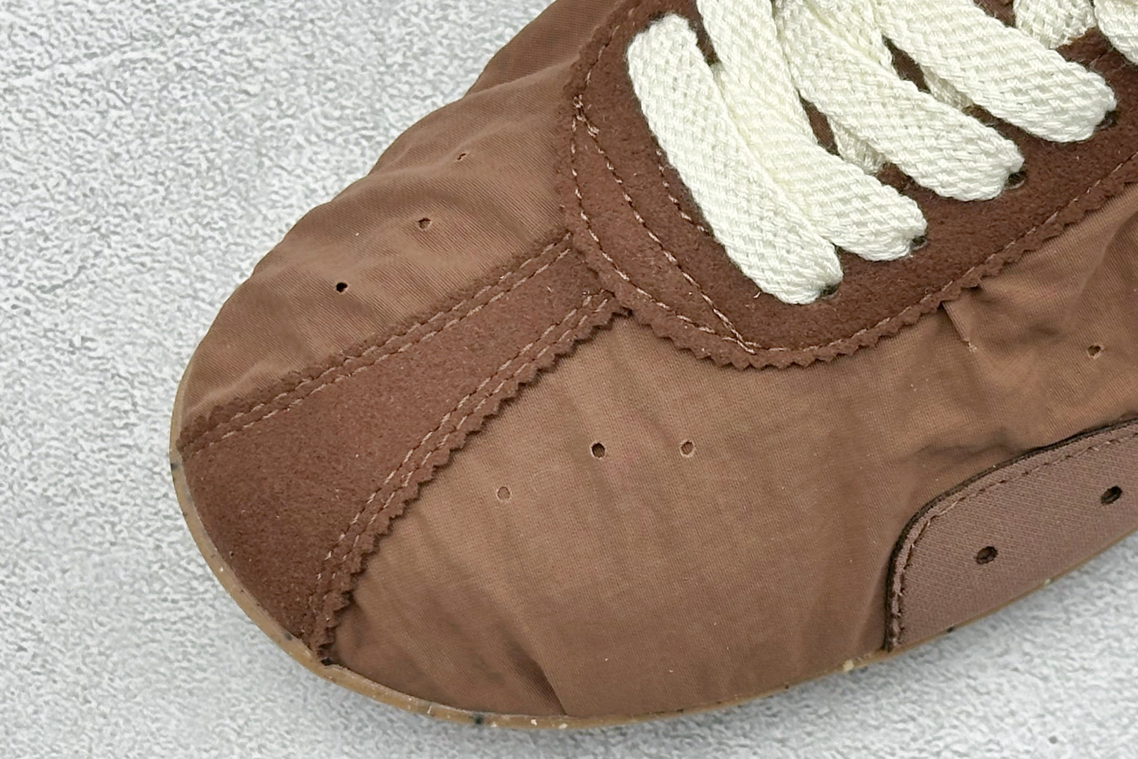 Jacquemus x Nike Moon Shoe SP 网红薄底低帮生活休闲鞋 HV8547-200-Top High Quatity Cheap Sneakers Fashion Clothing Clothes Bags handbags Shoes of all Brand wholesale With The best Quality And Beautiful Price from China Factory Chinese suppliers wholesaler seller Jacquemus x Nike Moon Shoe SP 网红薄底低帮生活休闲鞋 HV8547-200