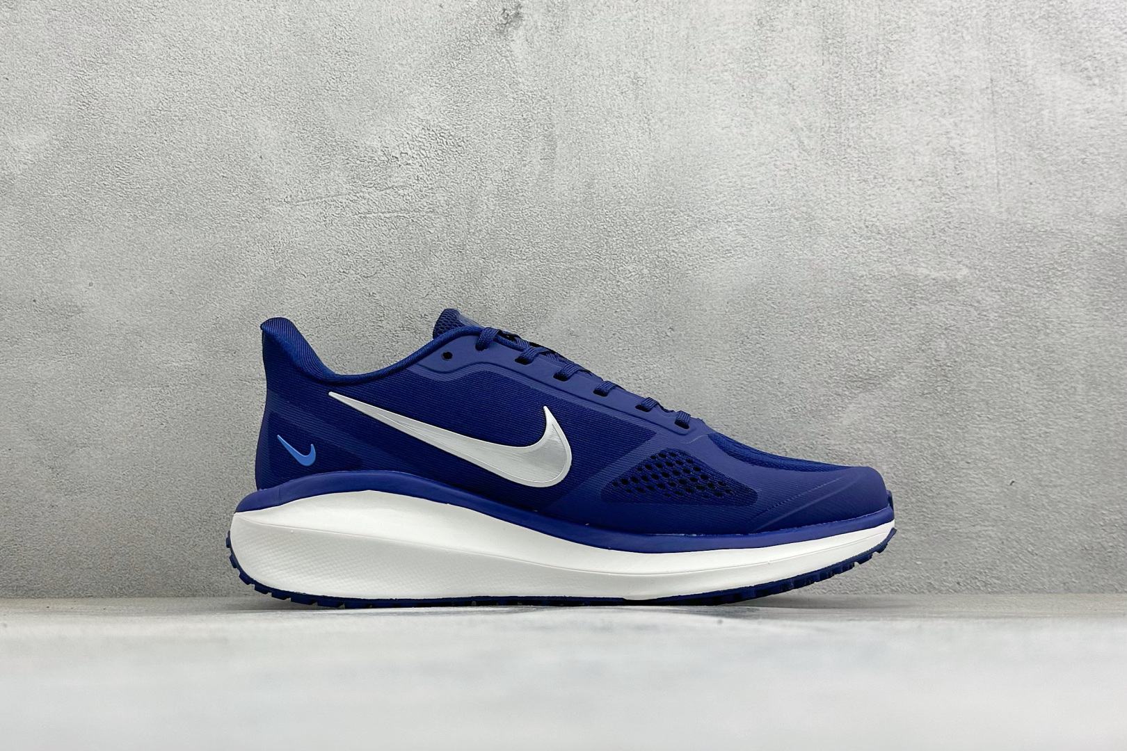 190 Nike Zoom Winflo 登月网面透气跑步鞋 YB2528-005-Chinese UA Cheap High Quatity Brand Clothes Bags handbags Sneakers wholesale wholesaler seller from China Factory suppliers Fashion Clothing Shoes best Quality Beautiful Price 190 Nike Zoom Winflo 登月网面透气跑步鞋 YB2528-005