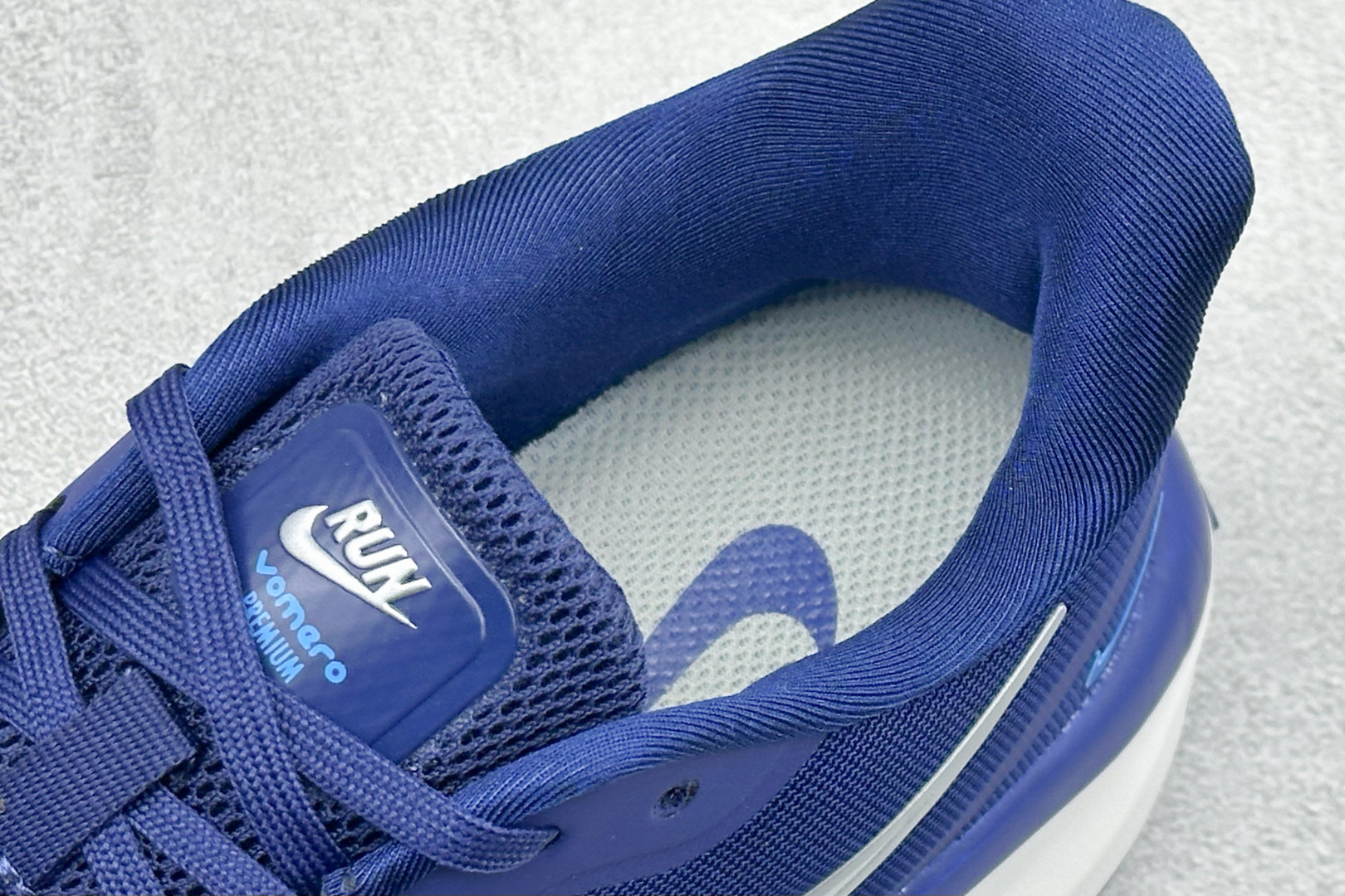 190 Nike Zoom Winflo 登月网面透气跑步鞋 YB2528-005-Chinese UA Cheap High Quatity Brand Clothes Bags handbags Sneakers wholesale wholesaler seller from China Factory suppliers Fashion Clothing Shoes best Quality Beautiful Price 190 Nike Zoom Winflo 登月网面透气跑步鞋 YB2528-005