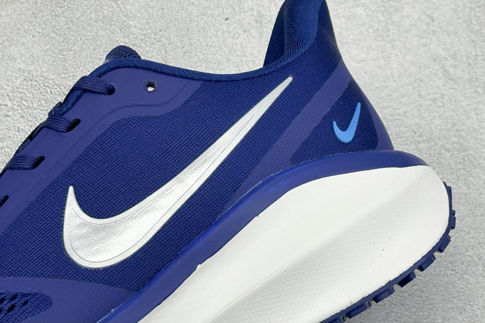 190 Nike Zoom Winflo 登月网面透气跑步鞋 YB2528-005-Chinese UA Cheap High Quatity Brand Clothes Bags handbags Sneakers wholesale wholesaler seller from China Factory suppliers Fashion Clothing Shoes best Quality Beautiful Price 190 Nike Zoom Winflo 登月网面透气跑步鞋 YB2528-005