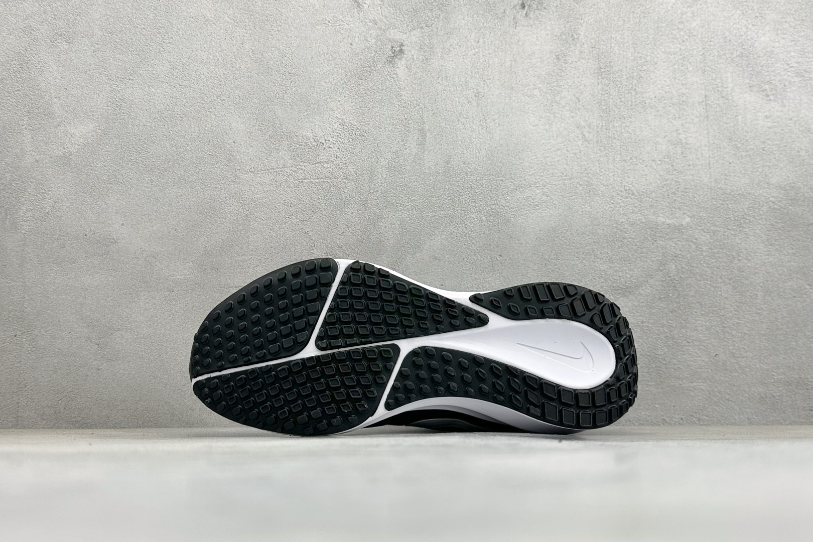 190 Nike Zoom Winflo 登月网面透气跑步鞋 YB2528-001-Chinese UA Cheap High Quatity Brand Clothes Bags handbags Sneakers wholesale wholesaler seller from China Factory suppliers Fashion Clothing Shoes best Quality Beautiful Price 190 Nike Zoom Winflo 登月网面透气跑步鞋 YB2528-001