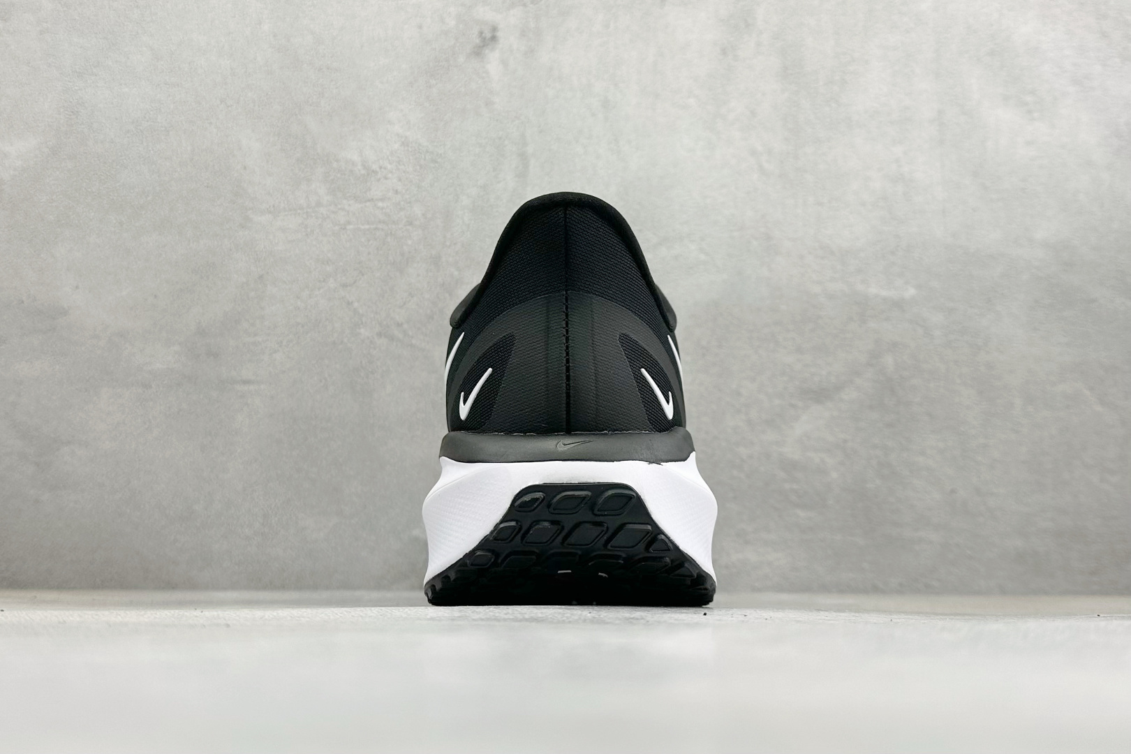 190 Nike Zoom Winflo 登月网面透气跑步鞋 YB2528-001-Chinese UA Cheap High Quatity Brand Clothes Bags handbags Sneakers wholesale wholesaler seller from China Factory suppliers Fashion Clothing Shoes best Quality Beautiful Price 190 Nike Zoom Winflo 登月网面透气跑步鞋 YB2528-001