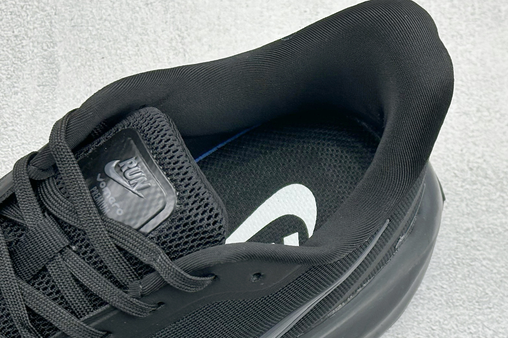 190 Nike Zoom Winflo 登月网面透气跑步鞋 YB2528-002-Chinese UA Cheap High Quatity Brand Clothes Bags handbags Sneakers wholesale wholesaler seller from China Factory suppliers Fashion Clothing Shoes best Quality Beautiful Price 190 Nike Zoom Winflo 登月网面透气跑步鞋 YB2528-002