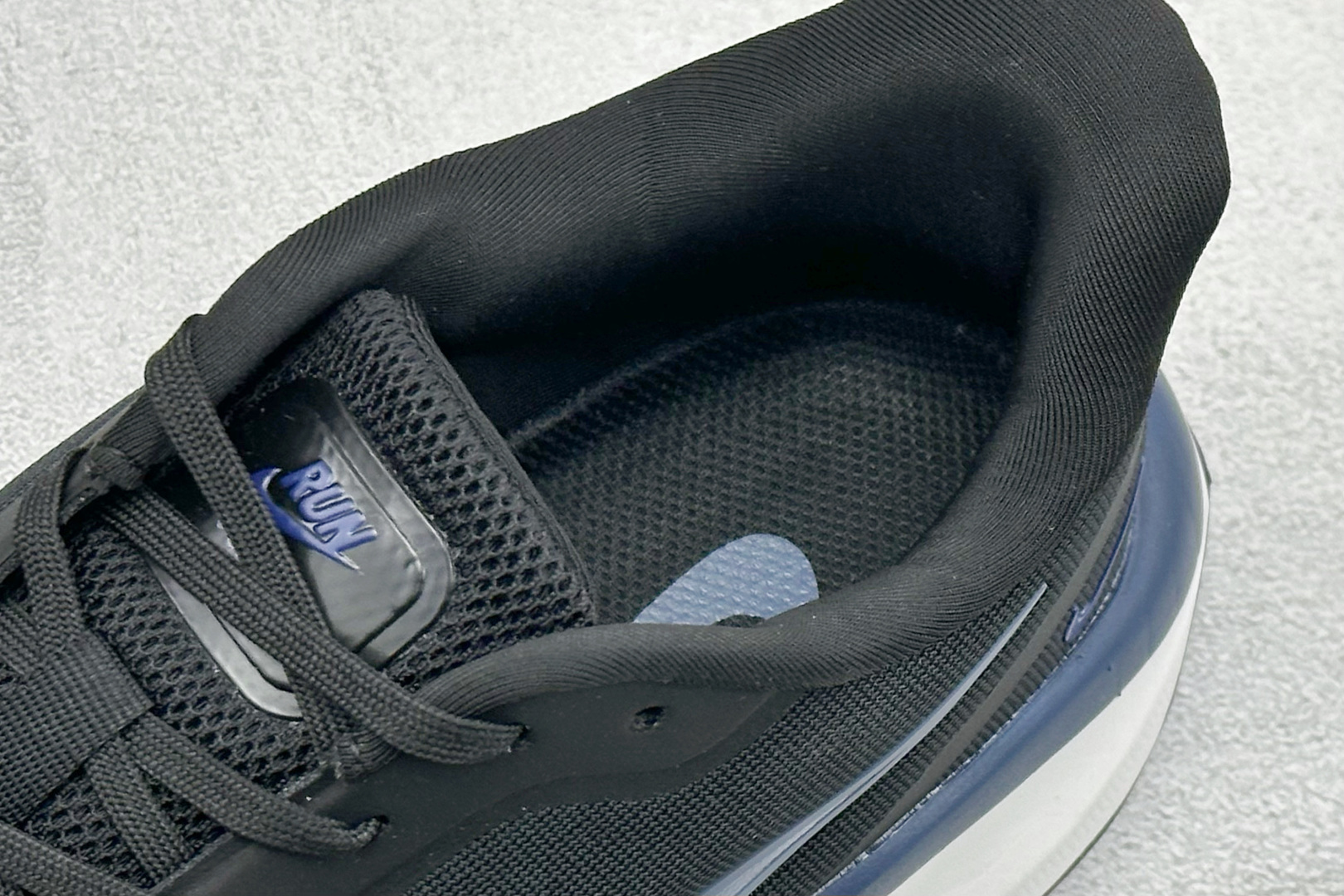 190 Nike Zoom Winflo 登月网面透气跑步鞋 YB2528-003