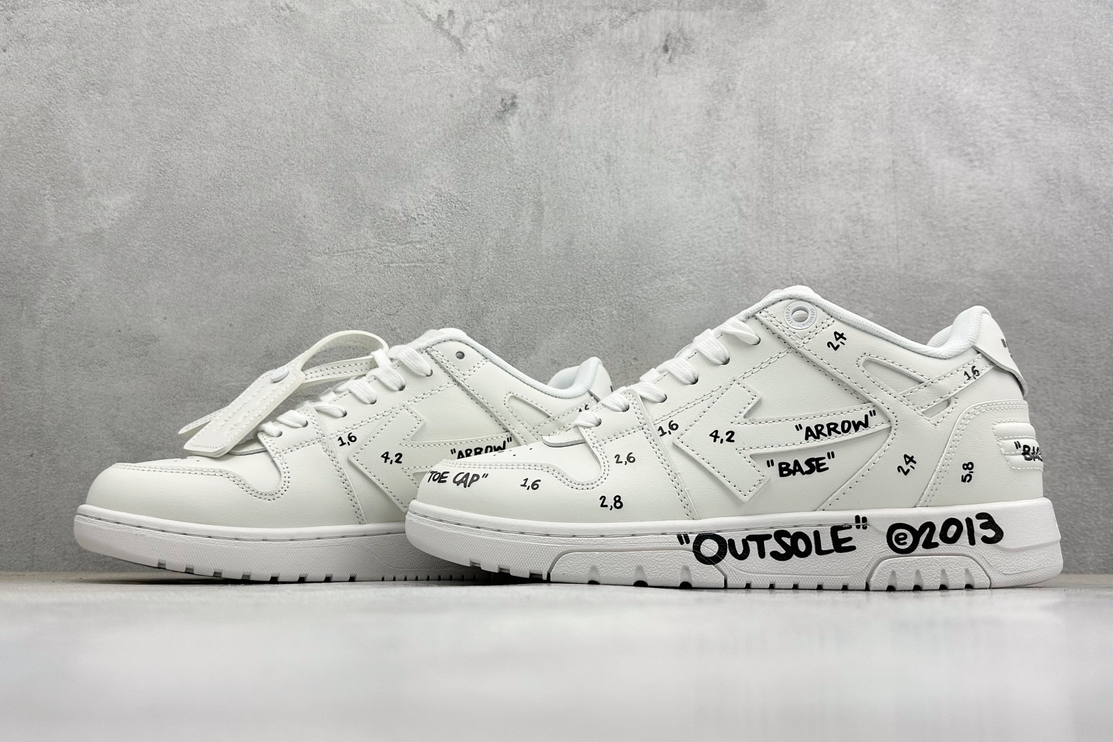 340 S版 OFF-White C/O VirGil Abloh 时尚百搭休闲鞋 OWIA259F25LEA007-Chinese UA Cheap High Quatity Brand Clothes Bags handbags Sneakers wholesale wholesaler seller from China Factory suppliers Fashion Clothing Shoes best Quality Beautiful Price 340 S版 OFF-White C/O VirGil Abloh 时尚百搭休闲鞋 OWIA259F25LEA007