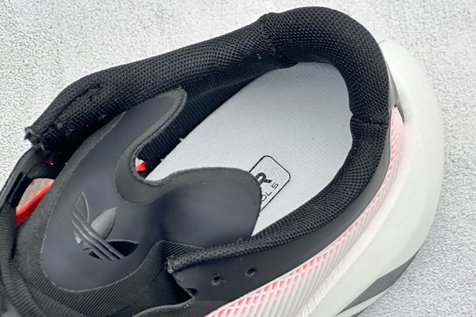 200 JF版AD Hyper Boost Edge M 轻量竞速运动跑鞋 LA6213-Chinese UA Cheap High Quatity Brand Clothes Bags handbags Sneakers wholesale wholesaler seller from China Factory suppliers Fashion Clothing Shoes best Quality Beautiful Price 200 JF版AD Hyper Boost Edge M 轻量竞速运动跑鞋 LA6213