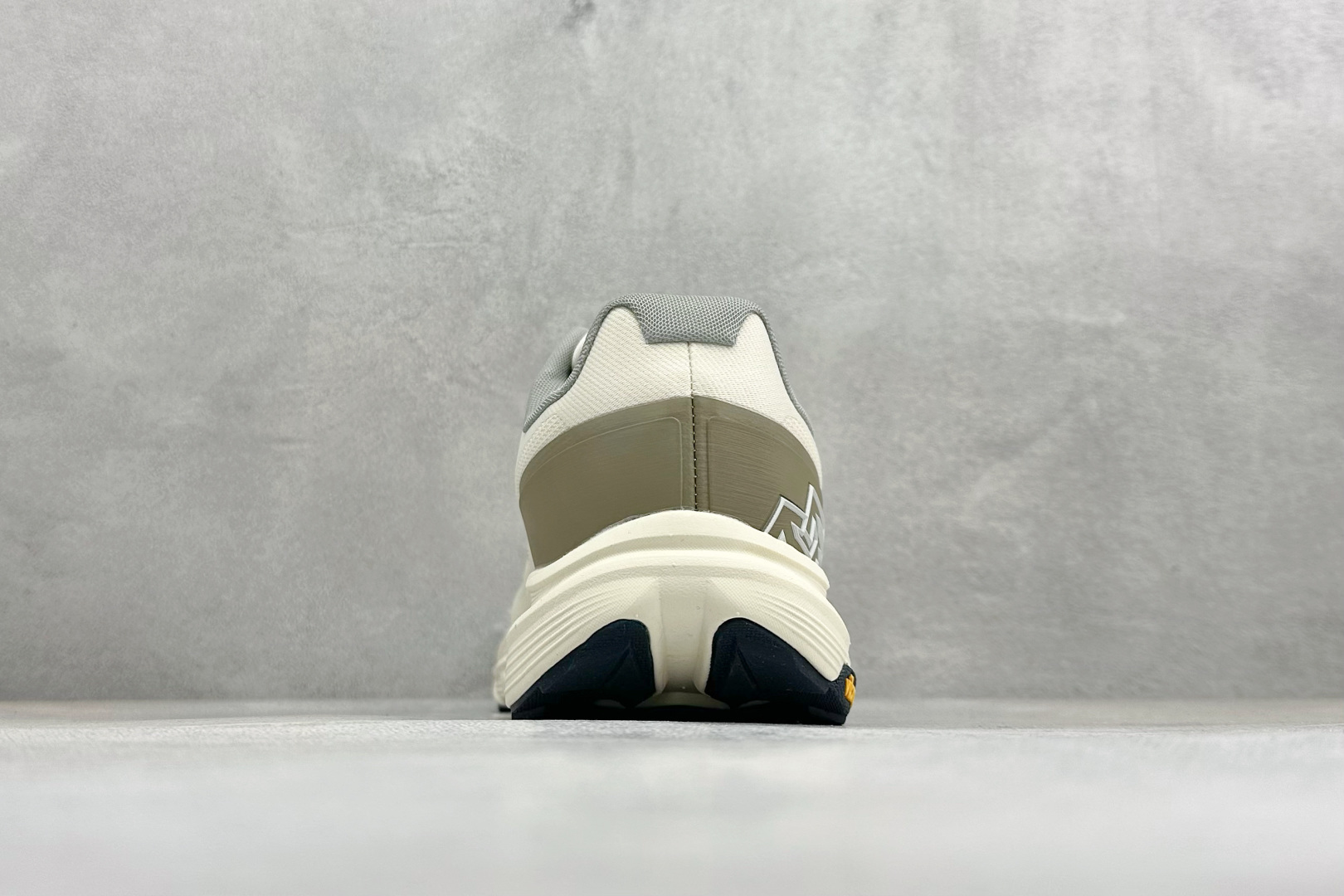 220 绿X版可隆KOLON SPORT 抓地V底巴斯夫轻盈KRUST越野跑鞋 户外功能鞋 LUFH5AN001-TA260-Chinese UA Cheap High Quatity Brand Clothes Bags handbags Sneakers wholesale wholesaler seller from China Factory suppliers Fashion Clothing Shoes best Quality Beautiful Price 220 绿X版可隆KOLON SPORT 抓地V底巴斯夫轻盈KRUST越野跑鞋 户外功能鞋 LUFH5AN001-TA260