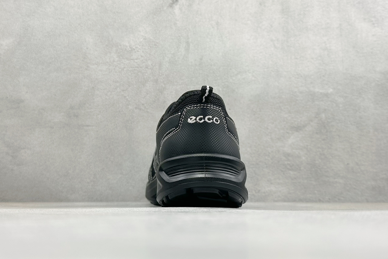 220 W1版春夏季新款 ECCO/爱步乐酷系列 休闲百搭网格条纹 8257445