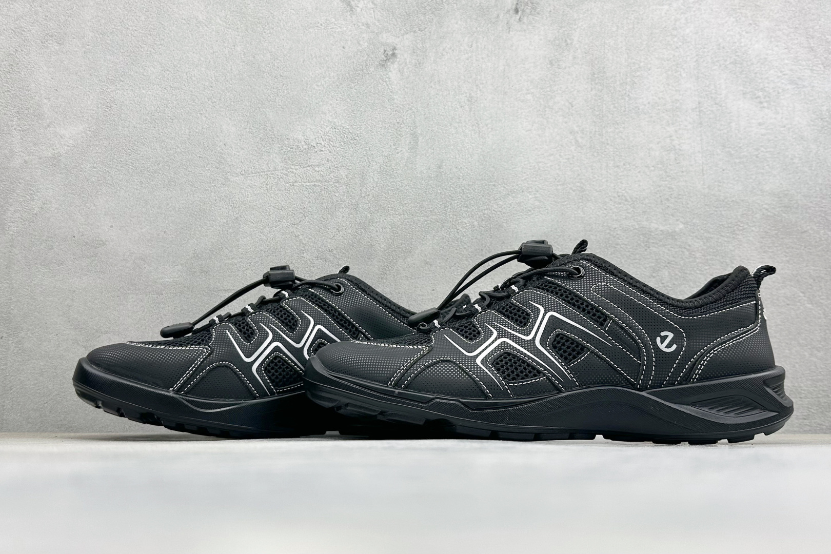 220 W1版春夏季新款 ECCO/爱步乐酷系列 休闲百搭网格条纹 8257445