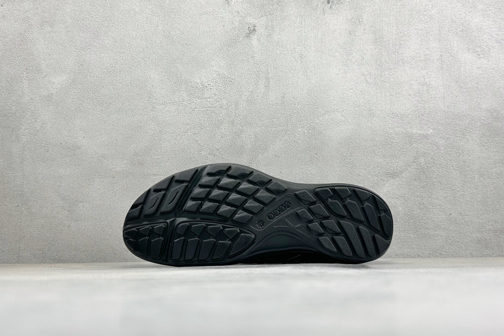 220 W1版春夏季新款 ECCO/爱步乐酷系列 休闲百搭网格条纹 8257445