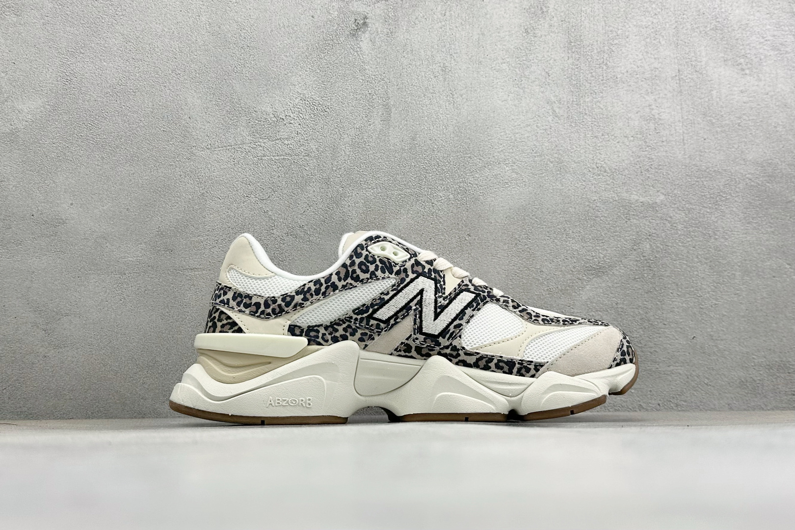 200 New Balance NB9060 联名款 复古休闲运动慢跑鞋 U9060ALP