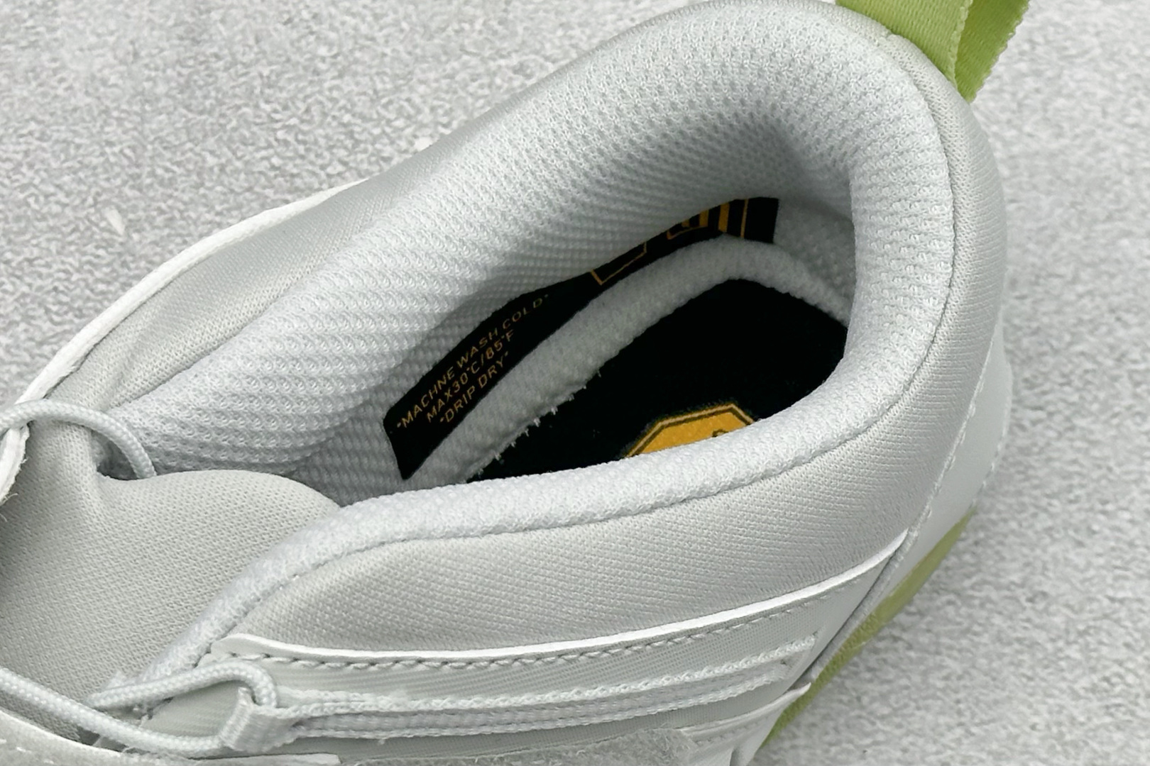 200 Vibram 五指鞋 专业室内综合健身运动赤足 防滑耐磨透气轻便 低帮训练鞋 25M7702-Chinese UA Cheap High Quatity Brand Clothes Bags handbags Sneakers wholesale wholesaler seller from China Factory suppliers Fashion Clothing Shoes best Quality Beautiful Price 200 Vibram 五指鞋 专业室内综合健身运动赤足 防滑耐磨透气轻便 低帮训练鞋 25M7702