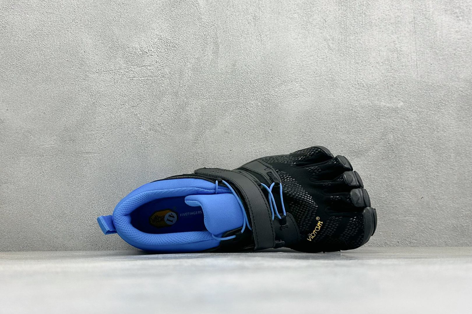 200 Vibram 五指鞋 专业室内综合健身运动赤足 防滑耐磨透气轻便 低帮训练鞋 20W7703