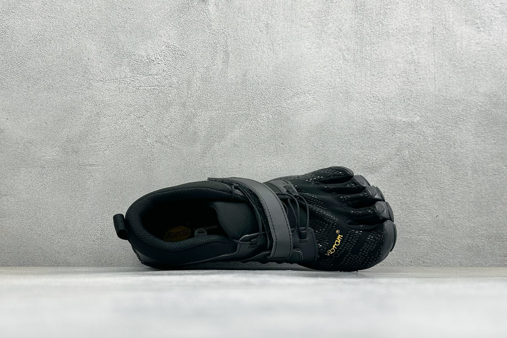 200 Vibram 五指鞋 专业室内综合健身运动赤足 防滑耐磨透气轻便 低帮训练鞋 20W7701-Chinese UA Cheap High Quatity Brand Clothes Bags handbags Sneakers wholesale wholesaler seller from China Factory suppliers Fashion Clothing Shoes best Quality Beautiful Price 200 Vibram 五指鞋 专业室内综合健身运动赤足 防滑耐磨透气轻便 低帮训练鞋 20W7701