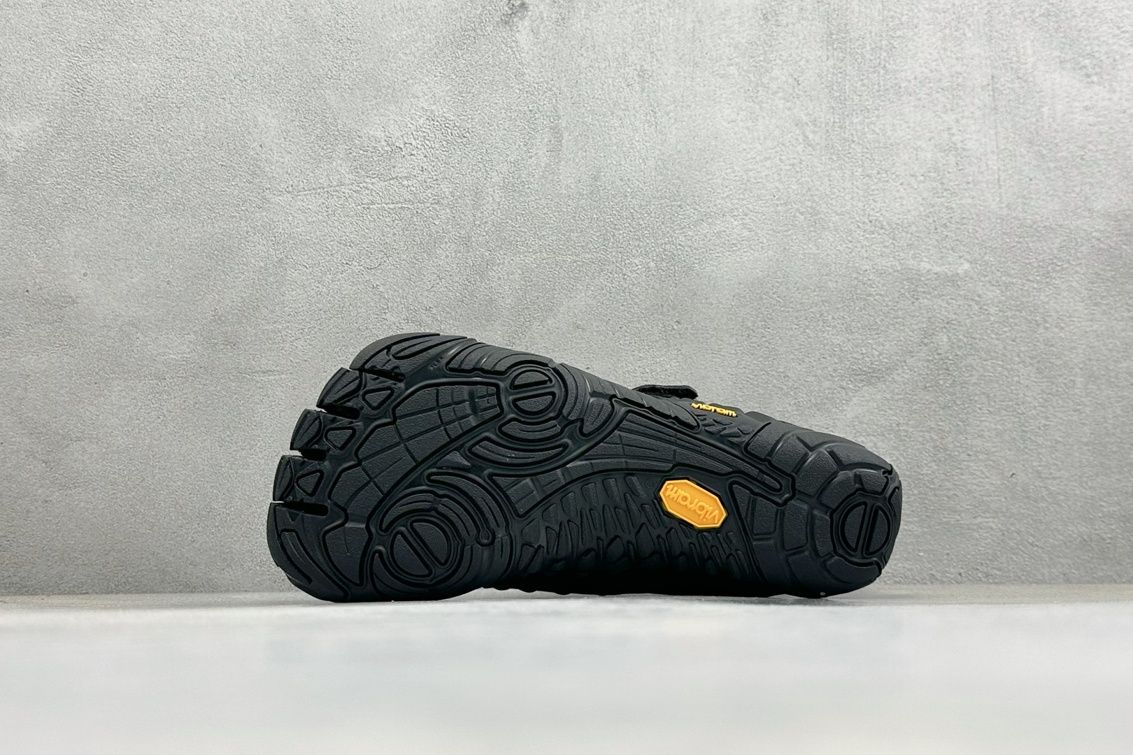 200 Vibram 五指鞋 专业室内综合健身运动赤足 防滑耐磨透气轻便 低帮训练鞋 20W7701-Chinese UA Cheap High Quatity Brand Clothes Bags handbags Sneakers wholesale wholesaler seller from China Factory suppliers Fashion Clothing Shoes best Quality Beautiful Price 200 Vibram 五指鞋 专业室内综合健身运动赤足 防滑耐磨透气轻便 低帮训练鞋 20W7701