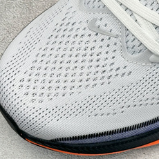 RS版NK AIR ZOOM PEGASUS 42 登月休闲运动跑鞋兼顾迅疾外观和稳固脚感 后跟覆面和中 RS版NK AIR ZOOM PEGASUS 42 登月休闲运动跑鞋兼顾迅疾外观和稳固脚感 后跟覆面和中