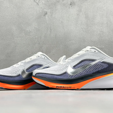 RS版NK AIR ZOOM PEGASUS 42 登月休闲运动跑鞋兼顾迅疾外观和稳固脚感 后跟覆面和中 RS版NK AIR ZOOM PEGASUS 42 登月休闲运动跑鞋兼顾迅疾外观和稳固脚感 后跟覆面和中