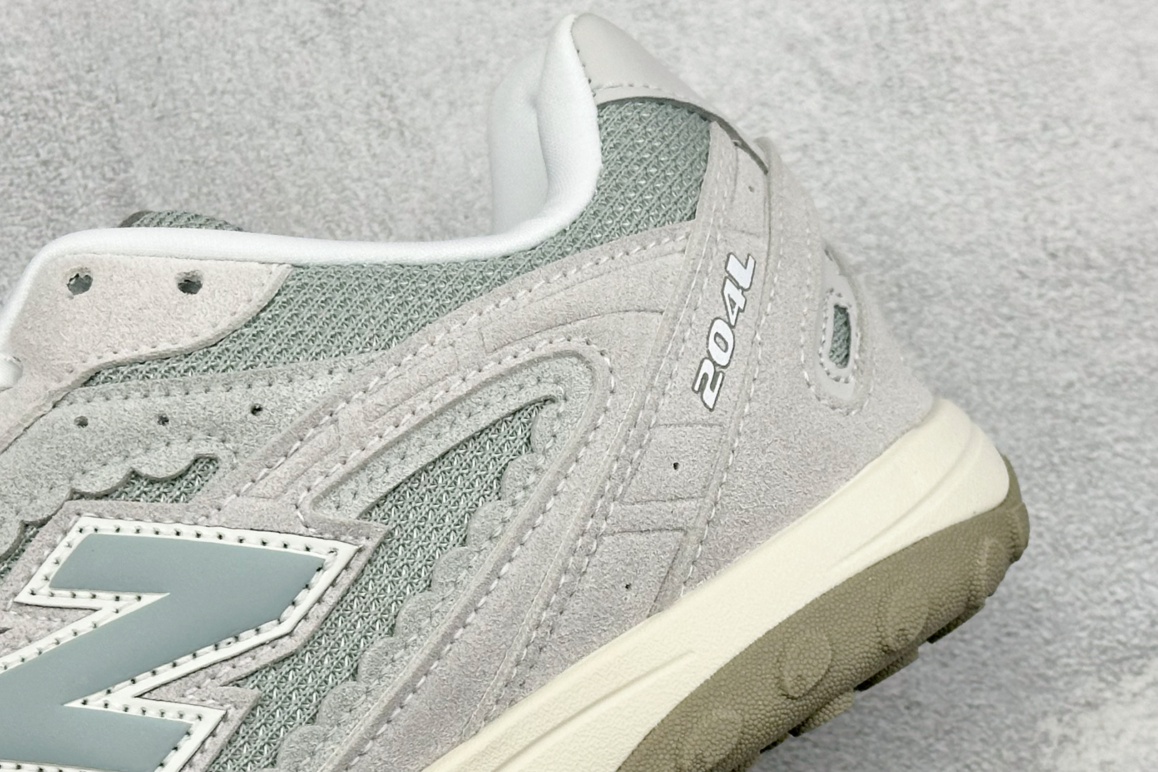 220 New Balance 新百伦204 复古休闲运动百搭老爹跑步鞋 U204L6A6