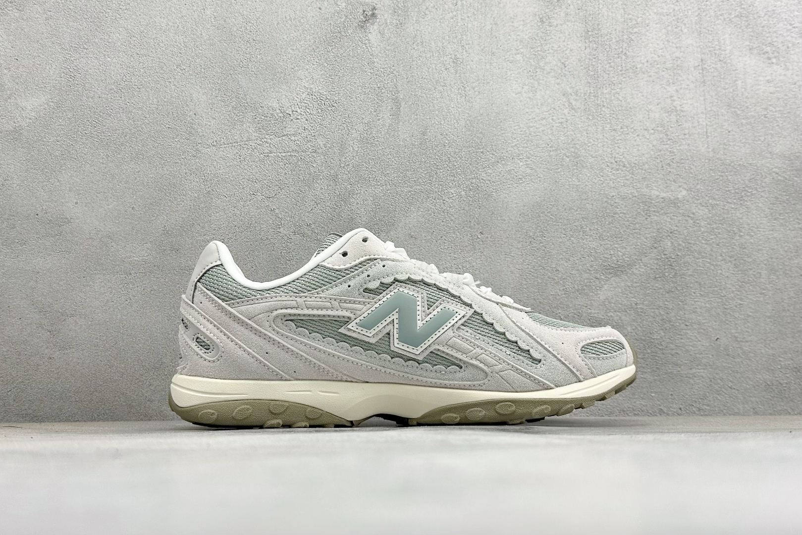 220 New Balance 新百伦204 复古休闲运动百搭老爹跑步鞋 U204L6A6