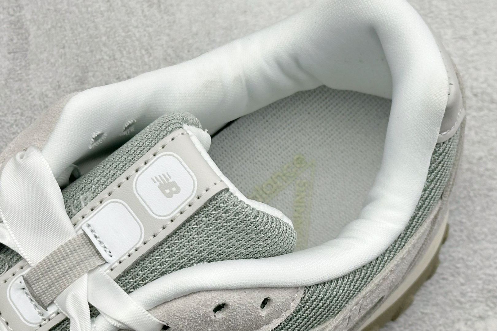 220 New Balance 新百伦204 复古休闲运动百搭老爹跑步鞋 U204L6A6
